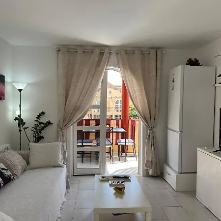 Sunrise Apartment *